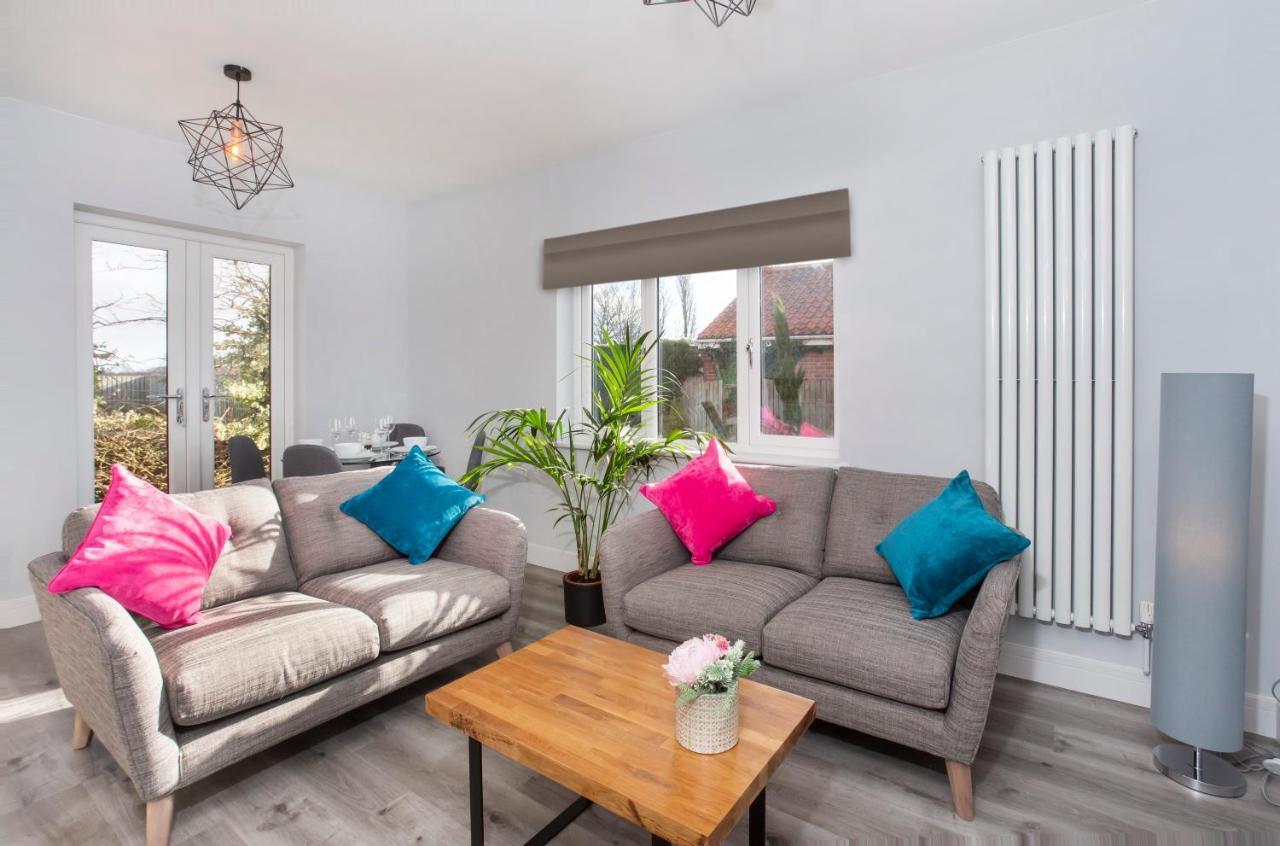 The Luxury Potting Shed With Free Parking! Apartment York Luaran gambar