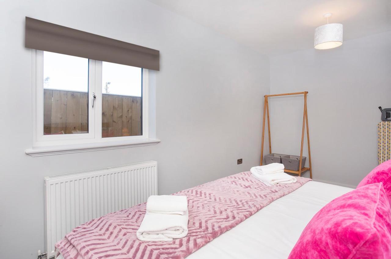The Luxury Potting Shed With Free Parking! Apartment York Luaran gambar