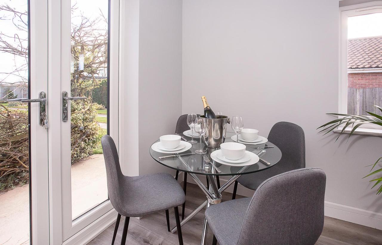 The Luxury Potting Shed With Free Parking! Apartment York Luaran gambar
