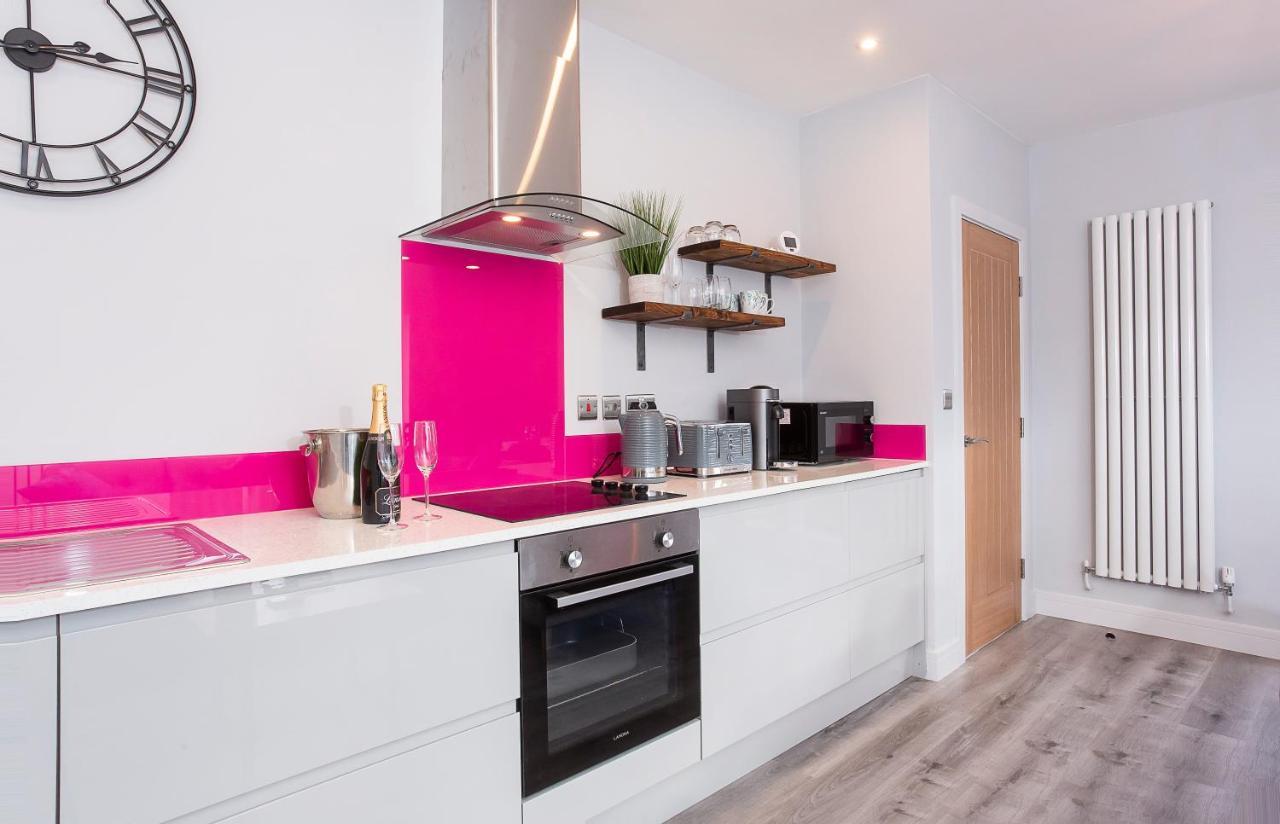 The Luxury Potting Shed With Free Parking! Apartment York Luaran gambar