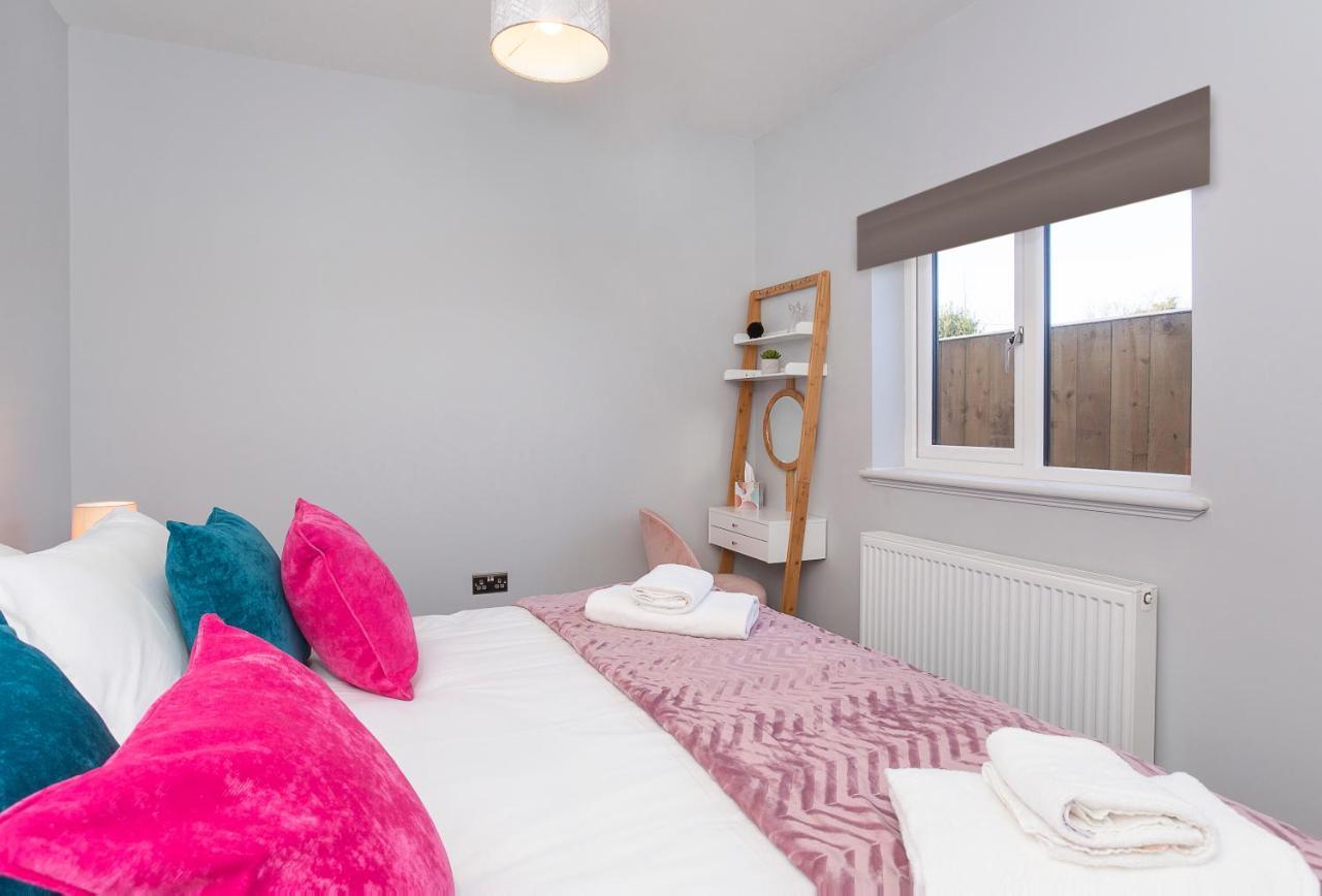 The Luxury Potting Shed With Free Parking! Apartment York Luaran gambar
